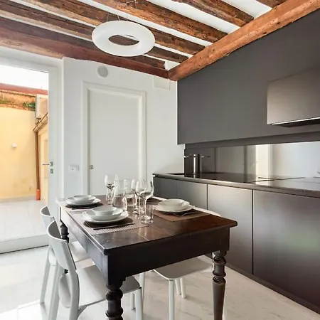 Dimora San Lorenzo Luxury Apartment *