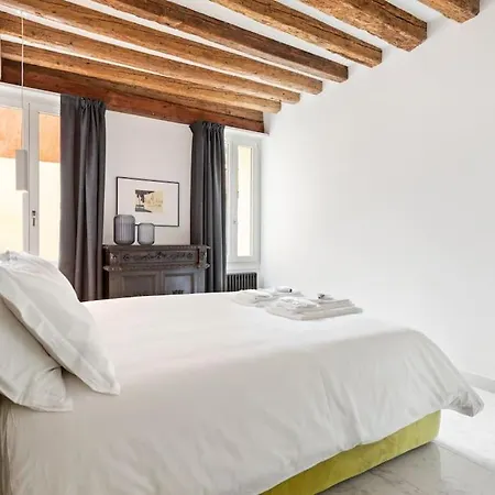 Dimora San Lorenzo Luxury Apartment Venice